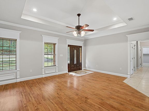 3rd image of 563 Scruggs Rd