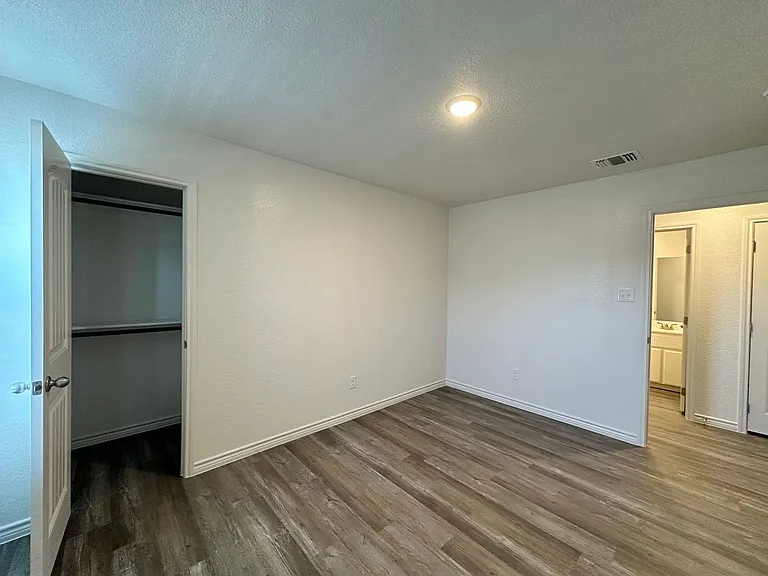 306B Dolphin Dr — Photo 16