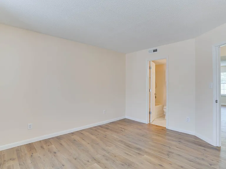 5684 Landfall Dr #5684 — Photo 15