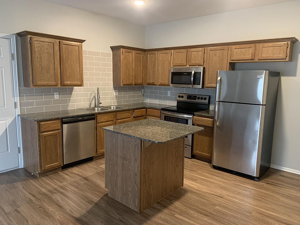 1st image of 3301 SW Windrift Ave Unit 2