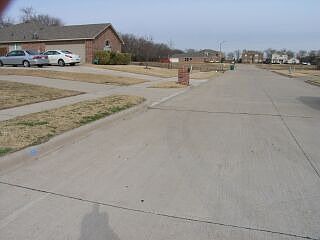 3rd image of 1413 Meadowlark Ln