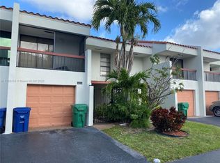 6655 Racquet Club Dr, Fort Lauderdale, FL 33319