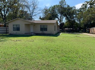 5104 Fossil Dr, Haltom City, TX 76117