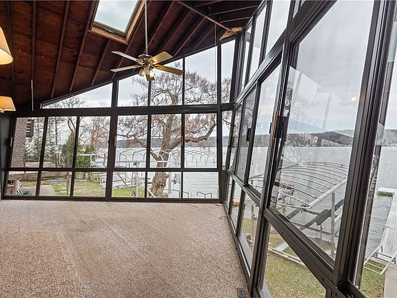 4th image of 5806 E Lake Rd