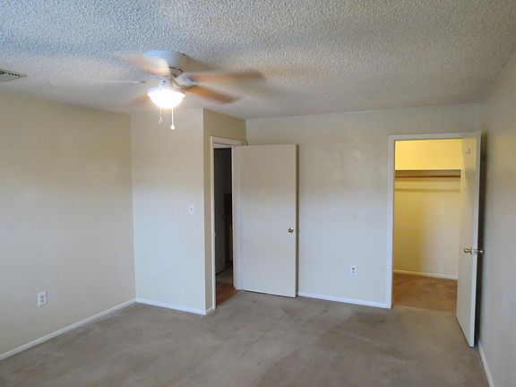 5th image of 428 East St