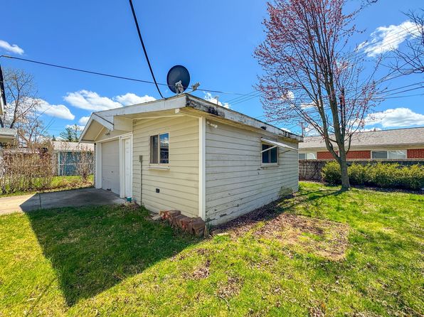 698 Goodale Ave, Clawson, MI 48017