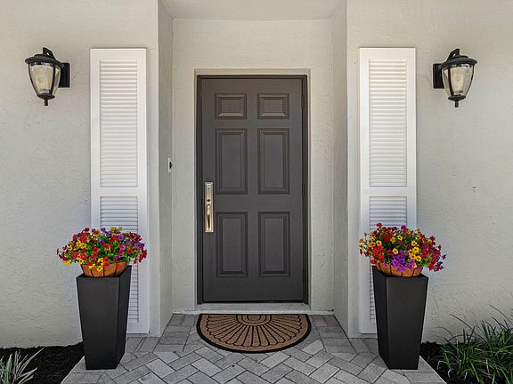 4th image of 5370 NE 17th Avenue