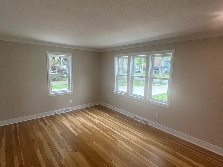 210 Berkshire Rd — Photo 14
