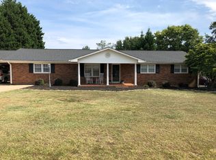 607 Mountainbrook Dr, Boiling Springs, SC 29316