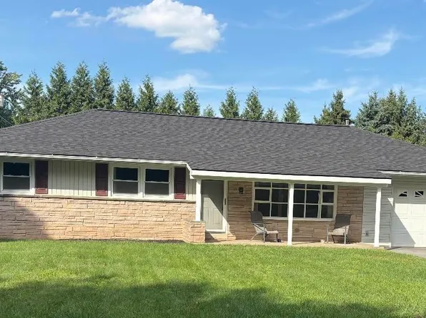 3933 Union Ave N, Schnecksville, PA 18078