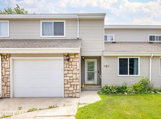 22 Vail Cir, Grand Forks, ND 58201