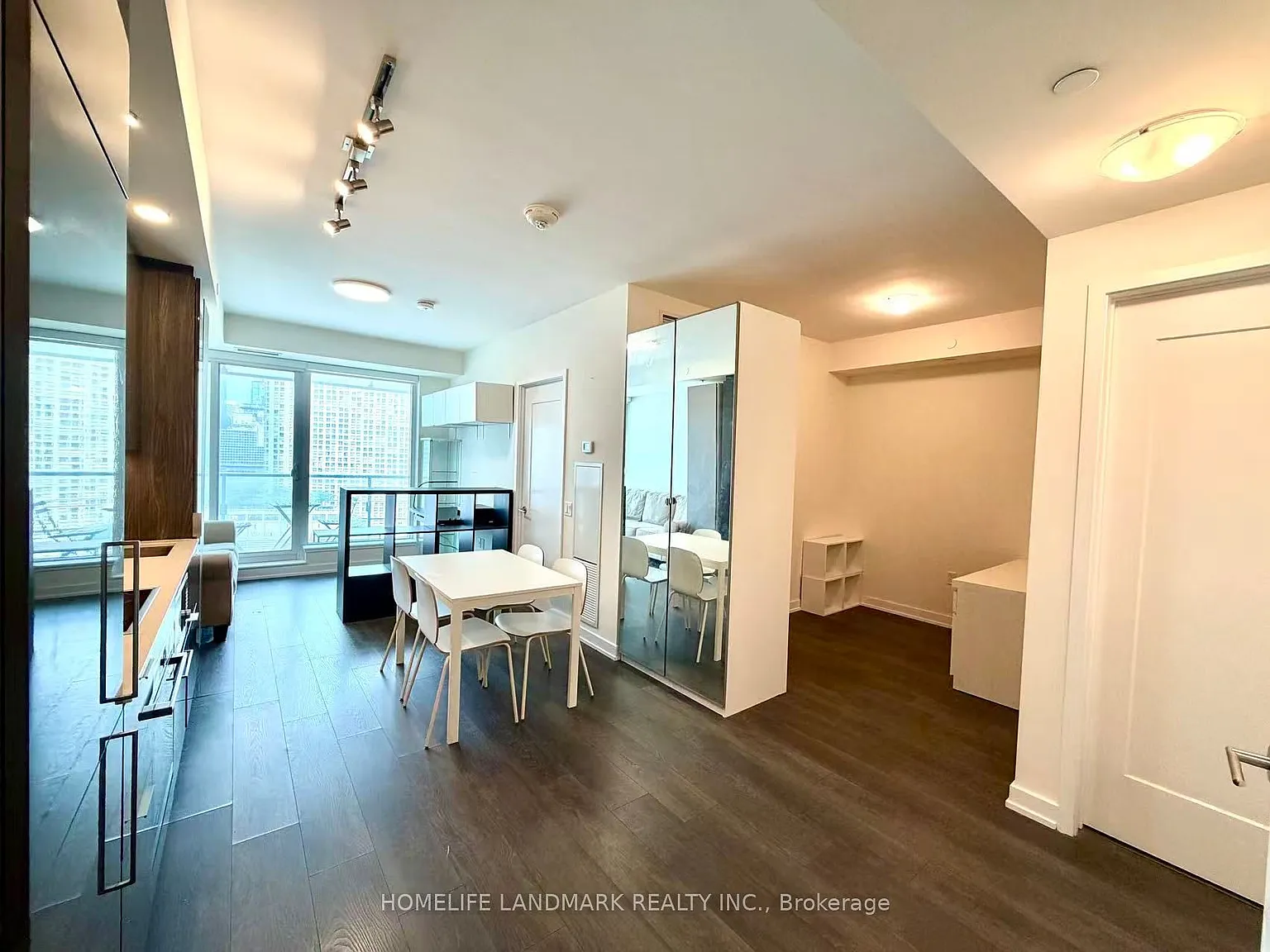 2 bed, $2,600 — Photo 2