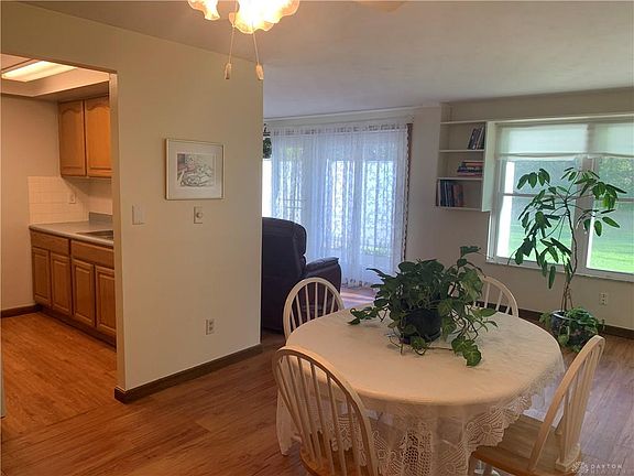 3rd image of 5862 Troy Villa Blvd