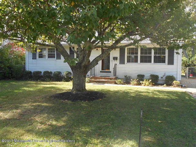 1221 Sleepy Hollow Rd photo 1