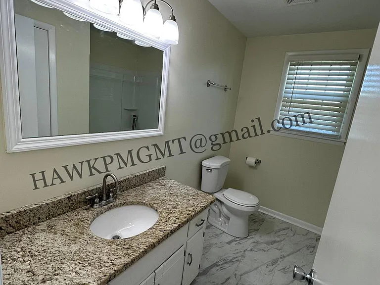 210 Luckett Pl — Photo 13