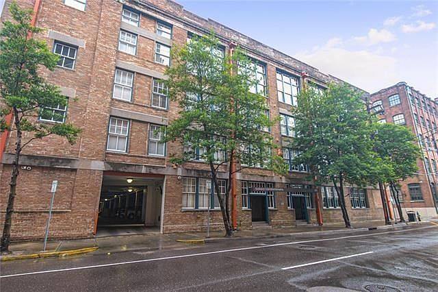 1st image of 1111 S Peters St APT 314