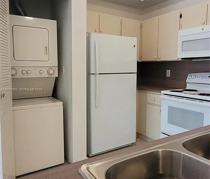 7280 NW 114th Ave #2058 — Photo 8