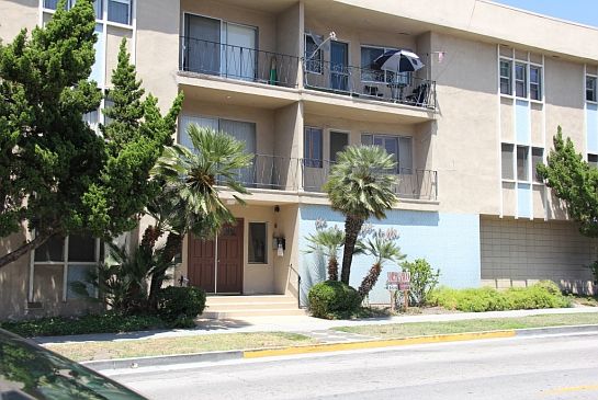 2nd image of 211 E California Ave Unit A6