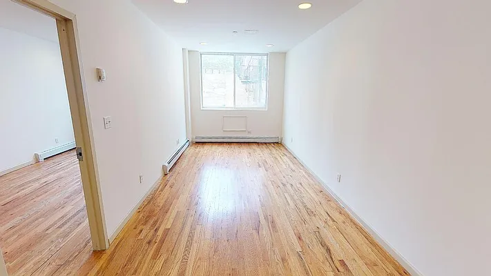 Rented by Metro Garden Realty NYC | media 9