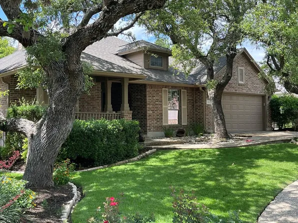 215 Bending Oaks Trl, Fredericksburg, TX 78624