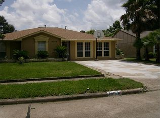 5815 Farwell Dr, Houston, TX 77035