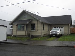 2110 8th St, Tillamook, OR 97141