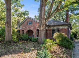 988 Woodbourne Dr SW, Atlanta, GA 30310