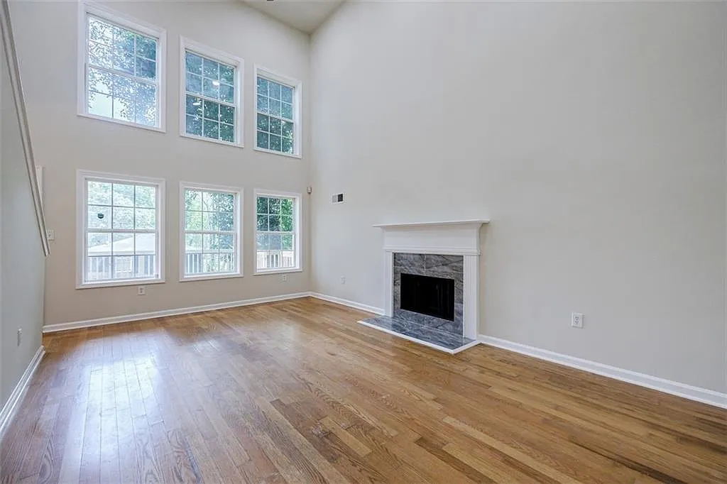 4 bed, 2.5 bath, 2673 sqft, $2,750 — Photo 4