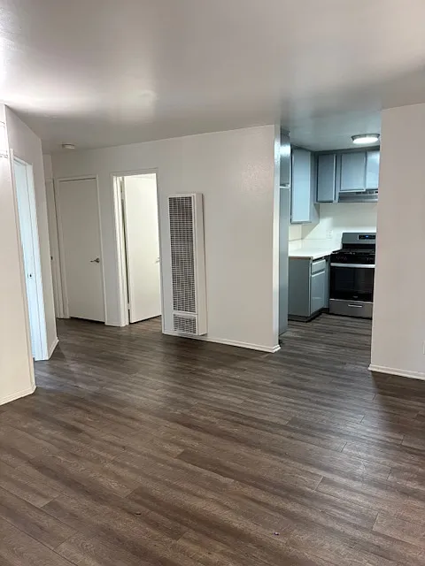 South St Apartments — Photo 3