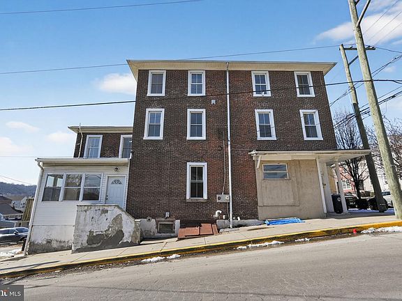 4th image of 389 E Hector St