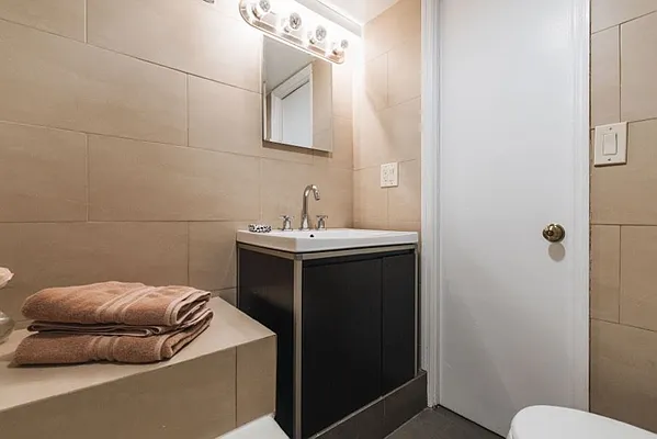 Sold by Harmonycity Corp. | media 23