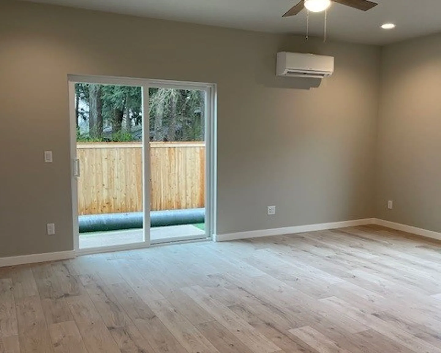 Duplex Homes in Desirable North Keizer Neighborhood — Photo 2