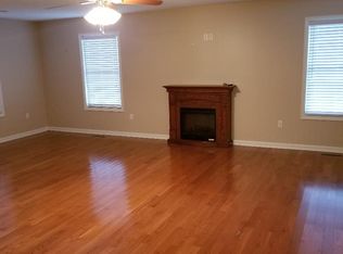 91 Hall Valley Ct APT 102, Bridgeport, WV 26330