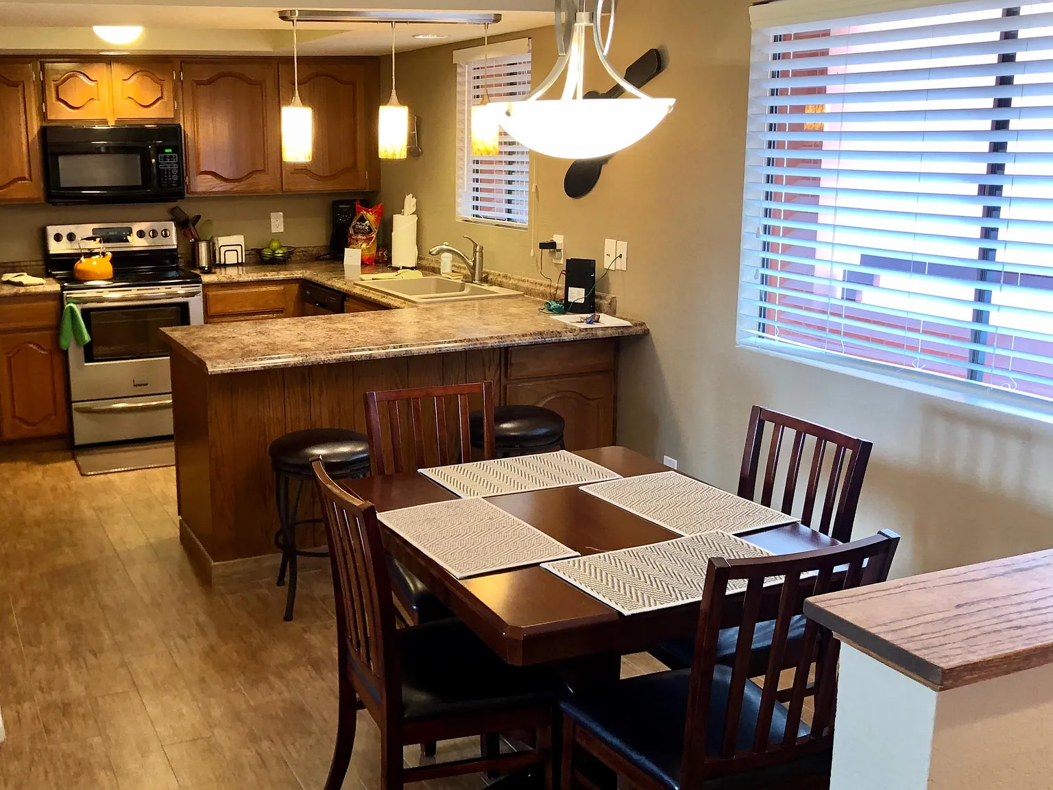 1 bed, 850 sqft, $1,775 — Photo 4