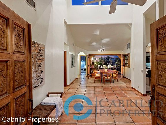 3rd image of 4667 Winona Ave #4667