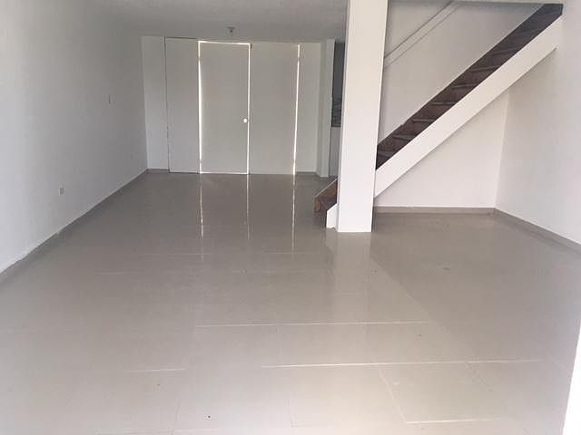 2nd image of FJ23 Calle Maria Cadilla