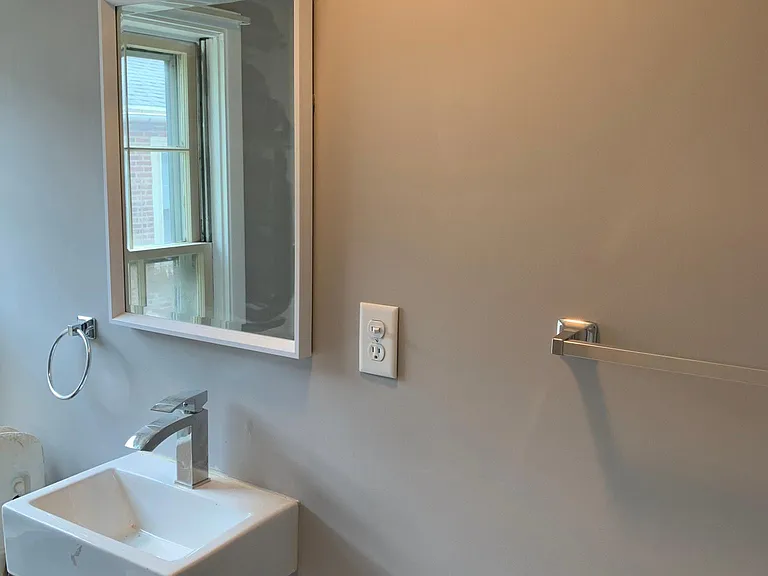 125 E Washington St #2 — Photo 16