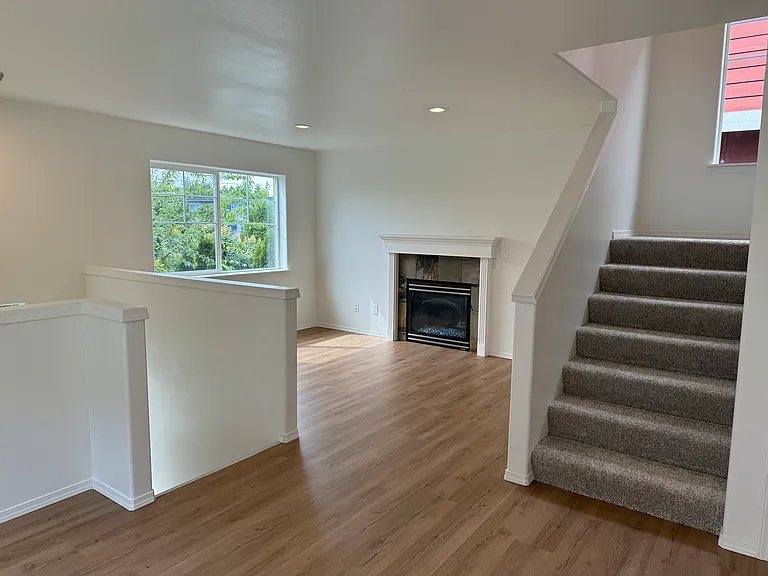 7117 Rainier Dr #H — Photo 25