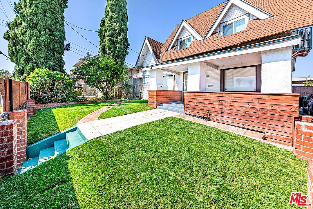 3 bed, 3.0 bath, 1500 sqft, $3,990 — Photo 1