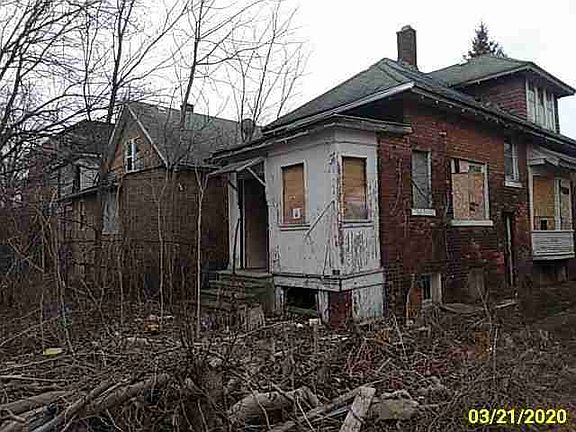 4804 St Clair
