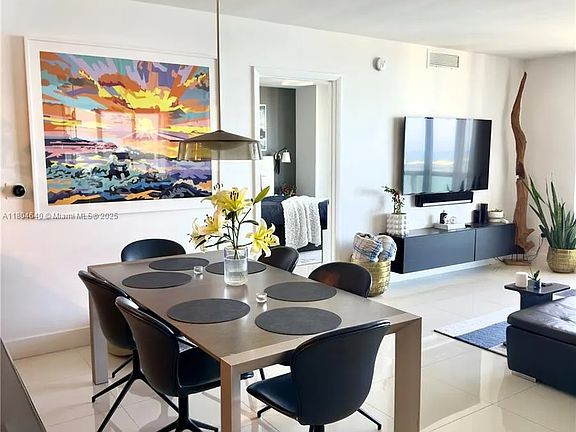5th image of 50 Biscayne Blvd #4810W