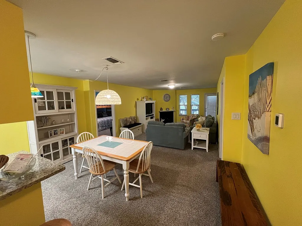 1 bed, 1.0 bath, 1032 sqft, $1,500 — Photo 3
