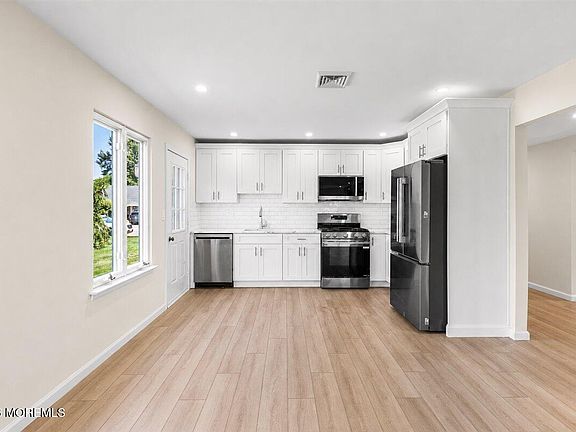5th image of 10 Saint Paul Place