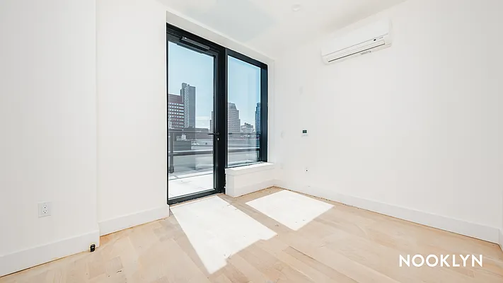 Rented by Nooklyn NYC LLC | media 124