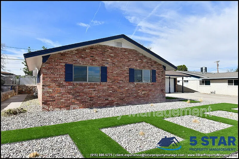 Building Photo - 3217 Wedgewood Dr