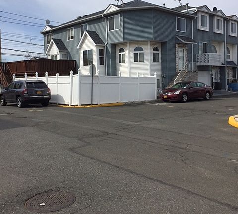2nd image of 76 Country Dr S
