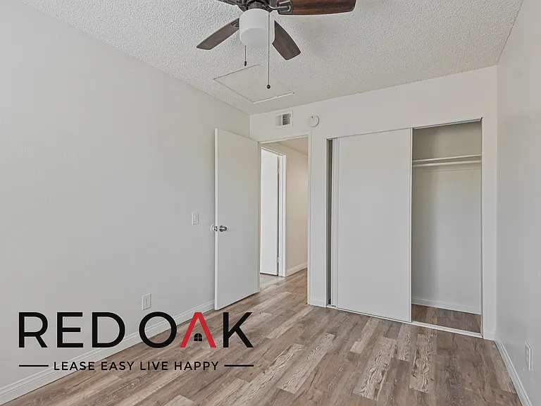 1215 D St #D101 — Photo 17