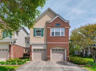 436 Pine Lake Cir, Vernon Hills, IL 60061