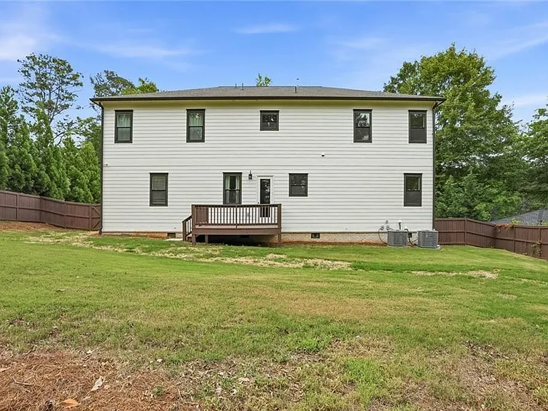 2415 Rugby Ave — Photo 39