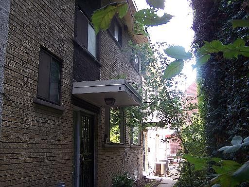 1st image of 7419 N Winchester Ave #B